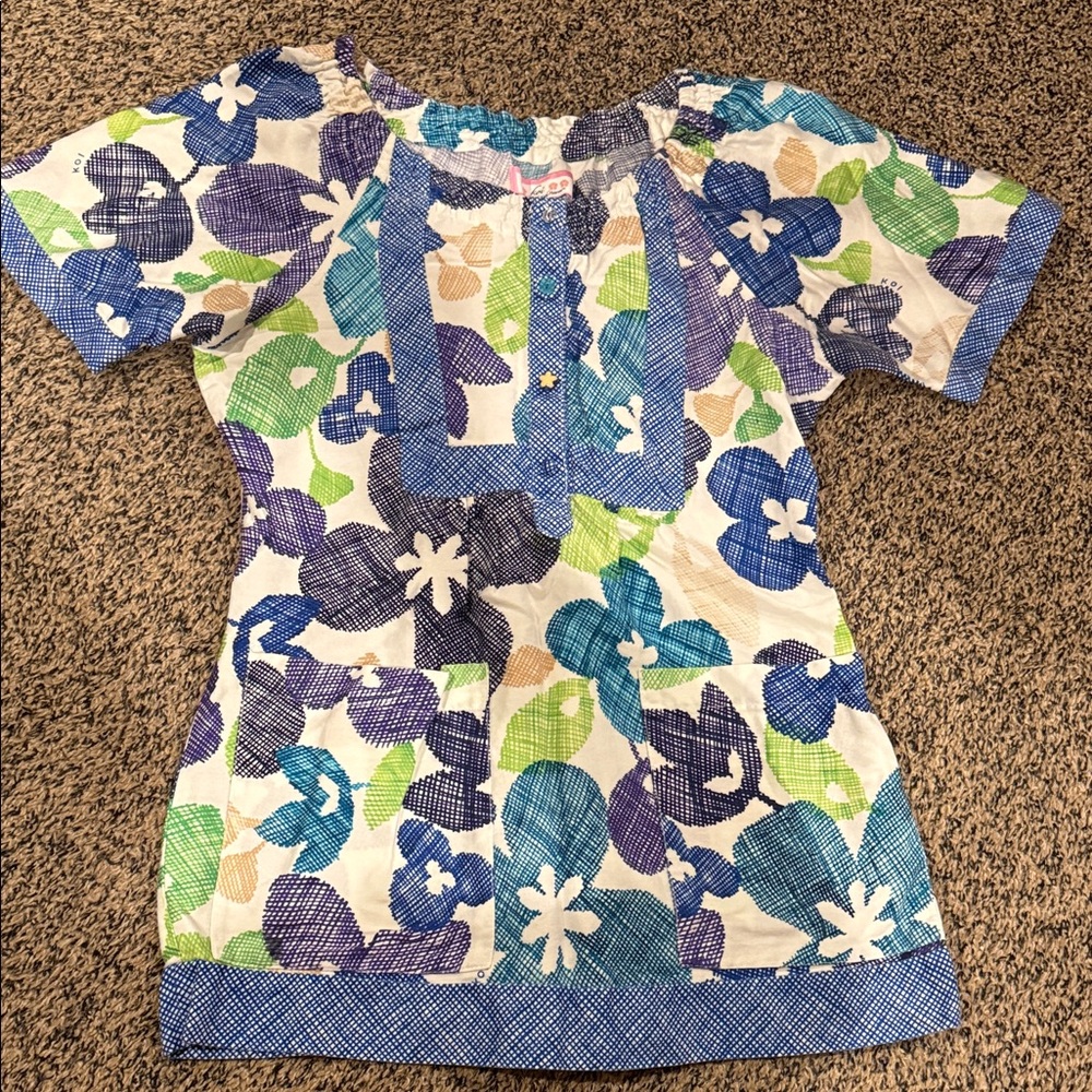 Koi scrub top